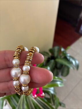Gold and Pearl Hoop Elegant hand band Women's Jewelry